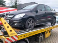 Mercedes na lawecie